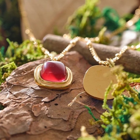 18K Gold Plated Red Crystal Pendant Necklace - Picture 4 of 5